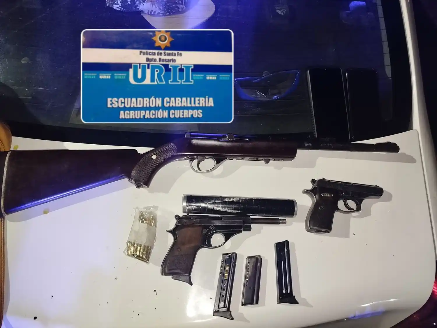 Detuvieron a un hombre y una mujer por circular con armas de fuego por zona norte.