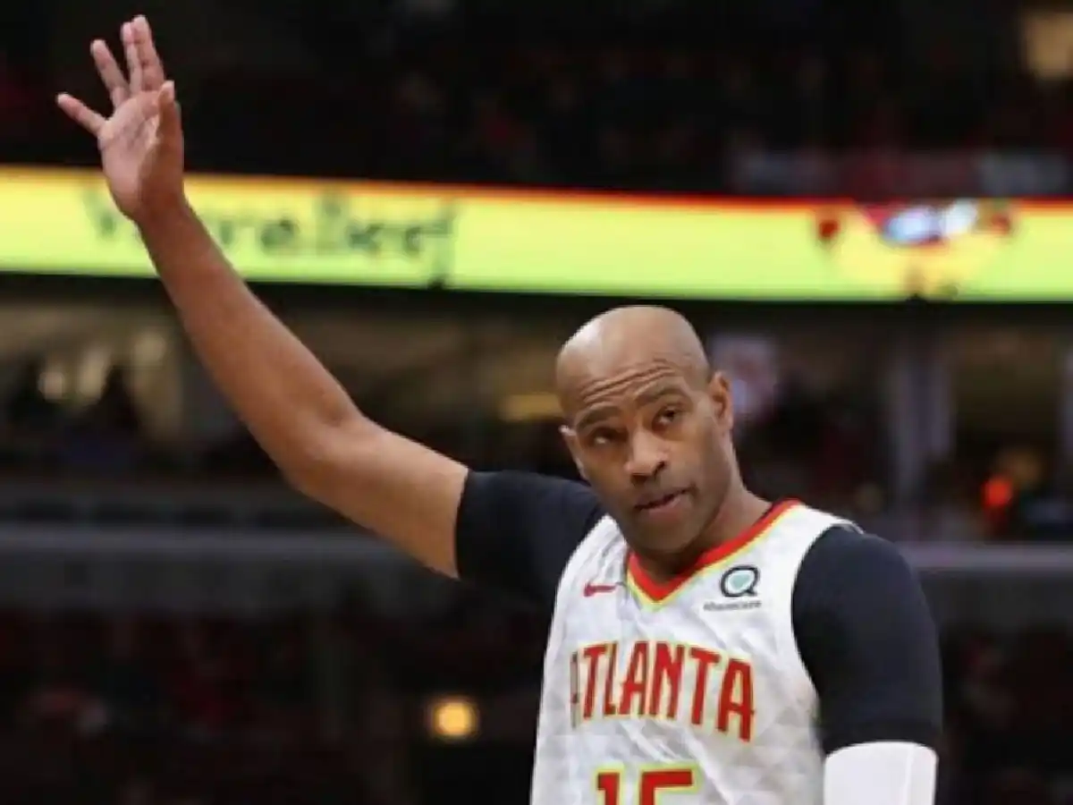 Vince Carter se retiró del básquet