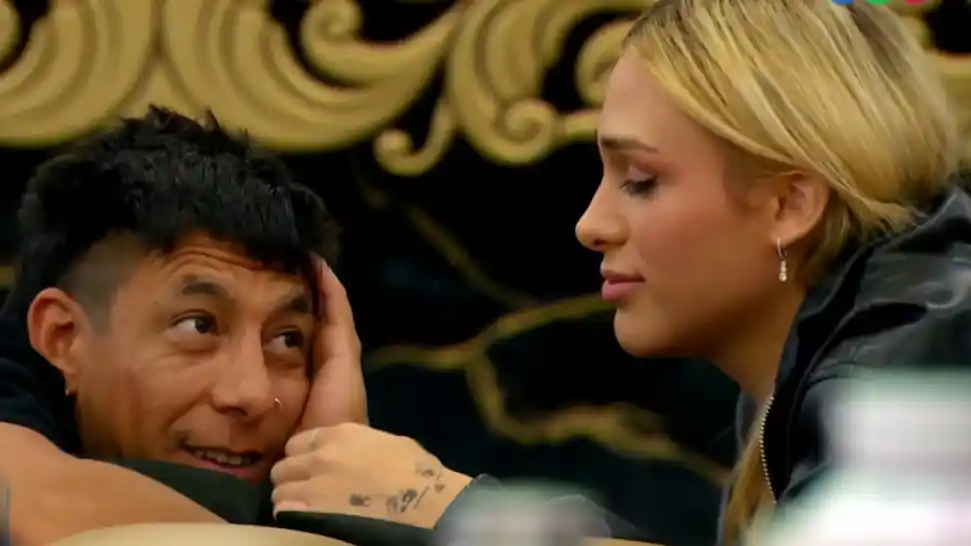 Brian Sarmiento y Danelik se reencontraron tras Gran Hermano y sellaron el momento con un beso en vivo