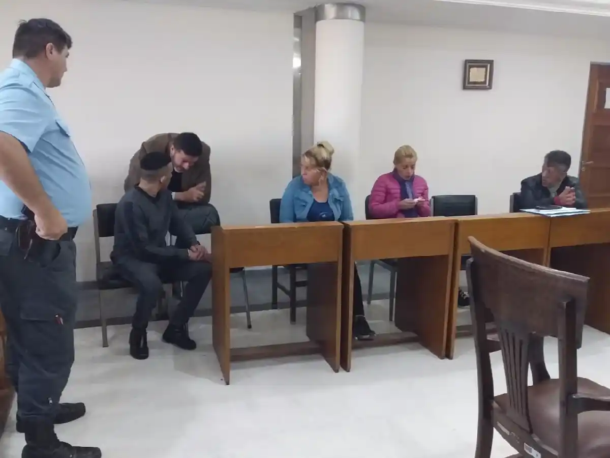 Tres mujeres y un hombre de Arroyito, condenados por narcomenudeo