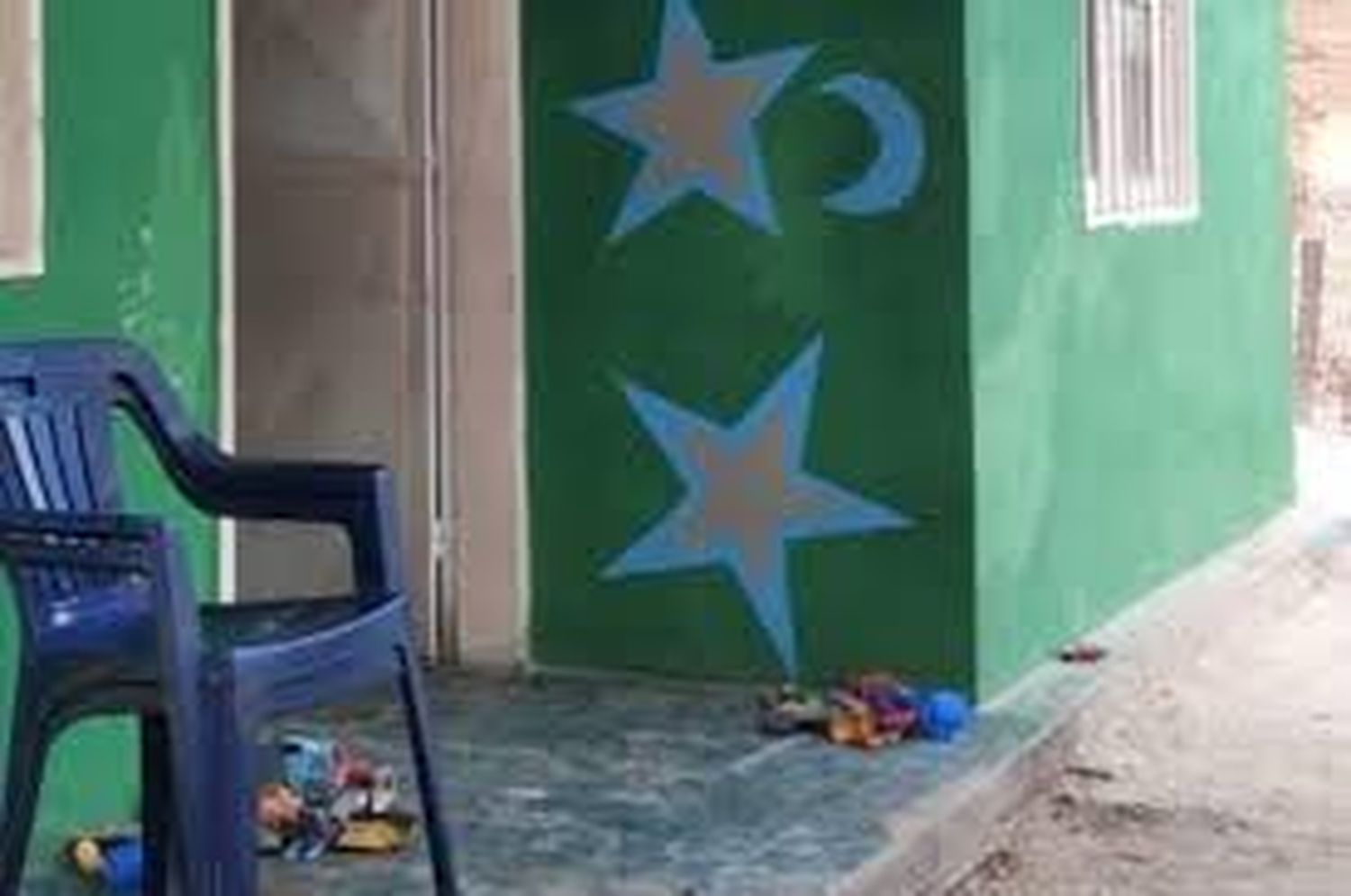 LO CONFUNDIERON CON UNA PELOTA: dos niños mueren al explotar un artefacto explosivo