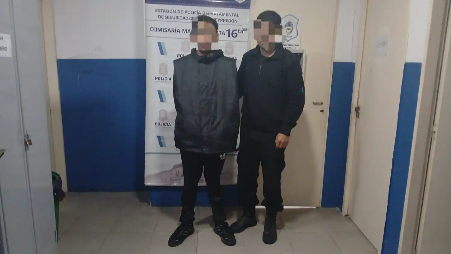 La Policía detuvo a un hombre por robar un vehículo tras chocar en la vía pública