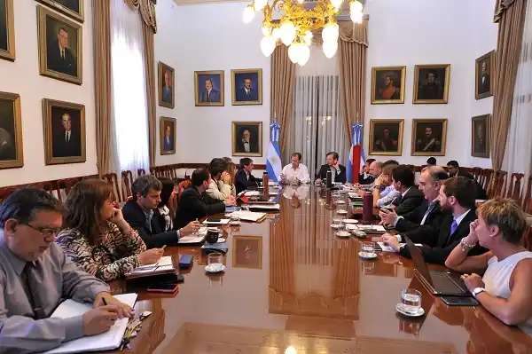 La Provincia invertirá casi 300 millones de pesos en viviendas