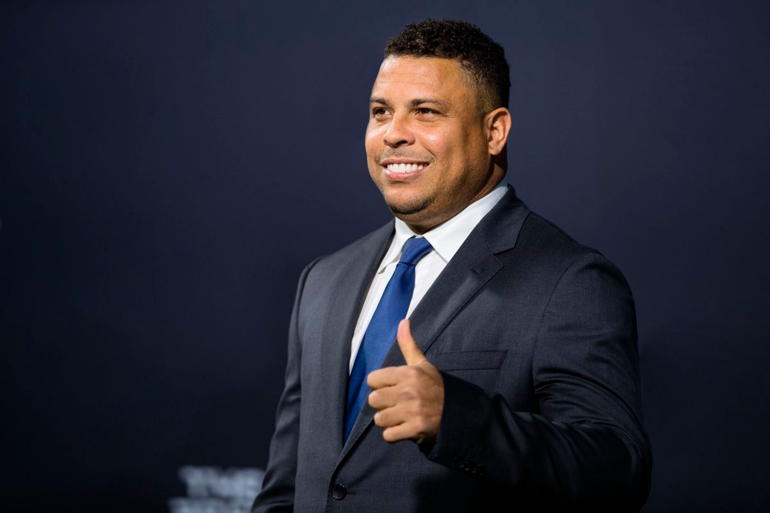 Valladolid ascendió y Ronaldo tuvo que hacer el Camino de Santiago, pero haciendo trampa
