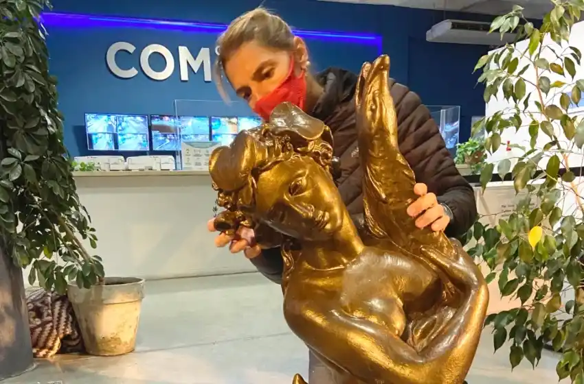 La escultura "Sirena" ya está en poder del Municipio