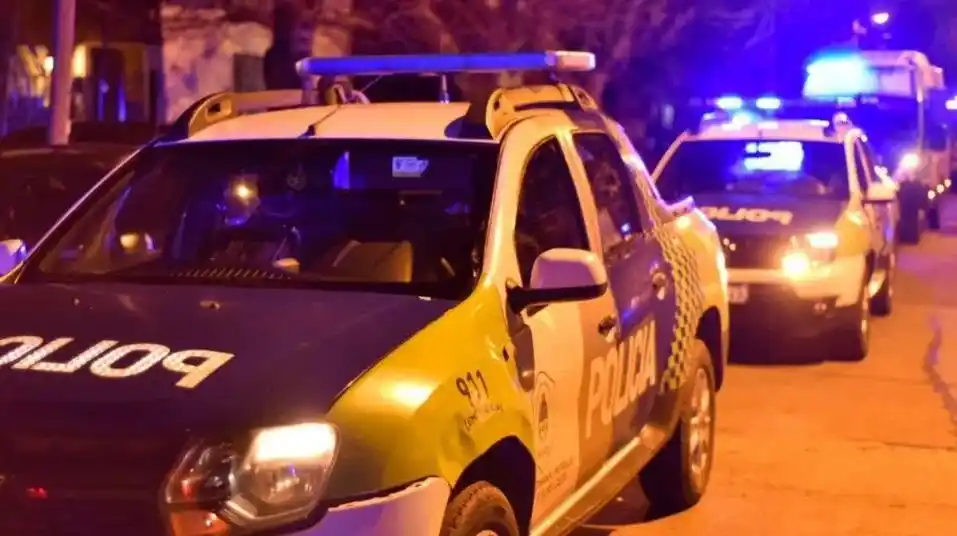 Cayó banda que robó y trató de escapar con más de 100 pares de zapatillas