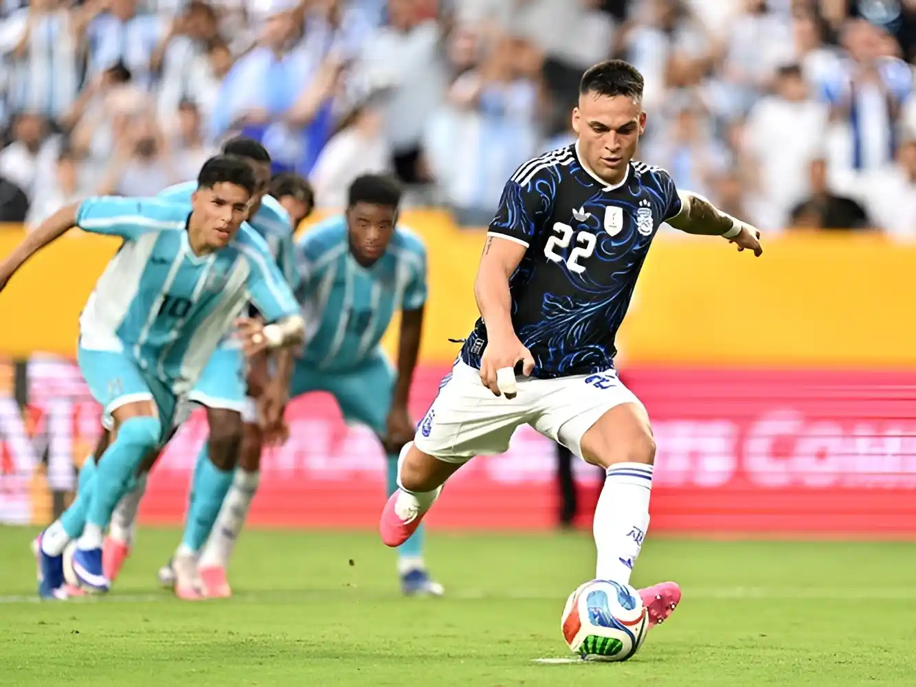 Lautaro Martínez