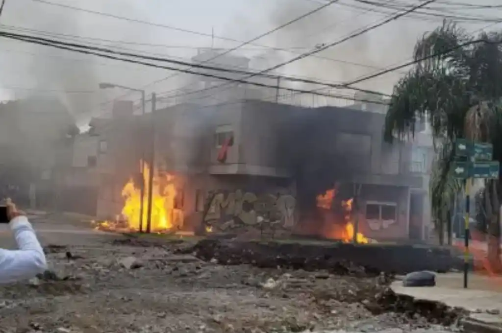 Explosión e incendio en San Martín