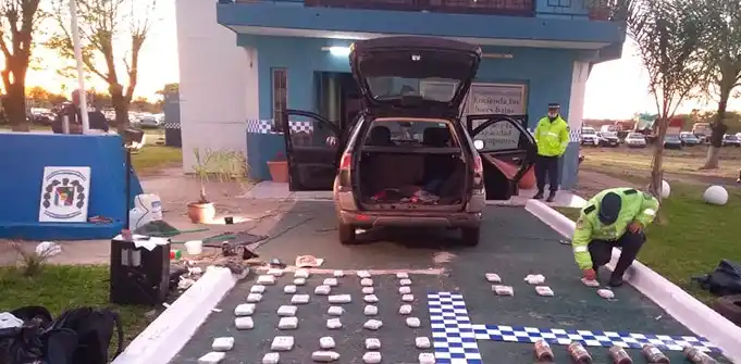 Incautaron más de 30 kilos de marihuana a dos cadetes de Prefectura