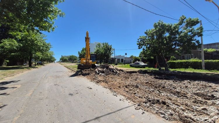 Comenzó la reconstrucción del Boulevard Martínez entre Urquiza al Oeste y Gervasio Méndez