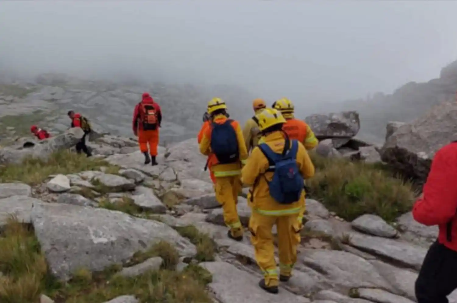 Rescatan al contingente que acompañaba a la joven fallecida en el cerro Champaquí