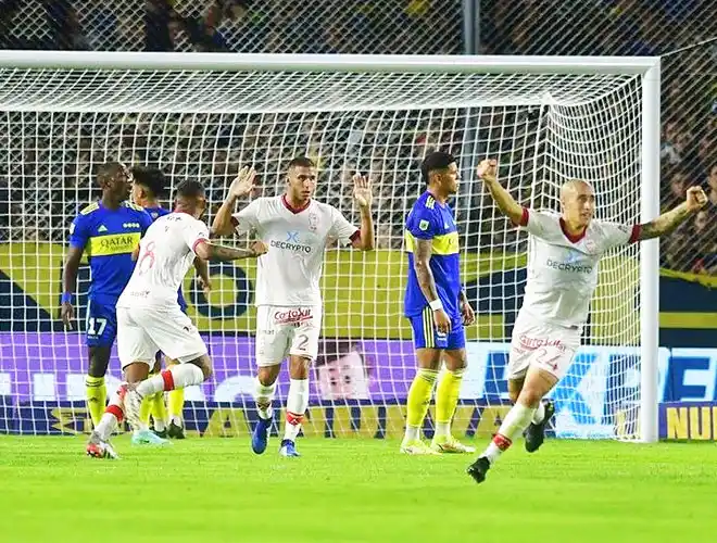 Huracán. Le pinchó el globo a Boca