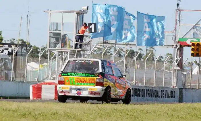 El campeón cambia de categoría en turismo pista