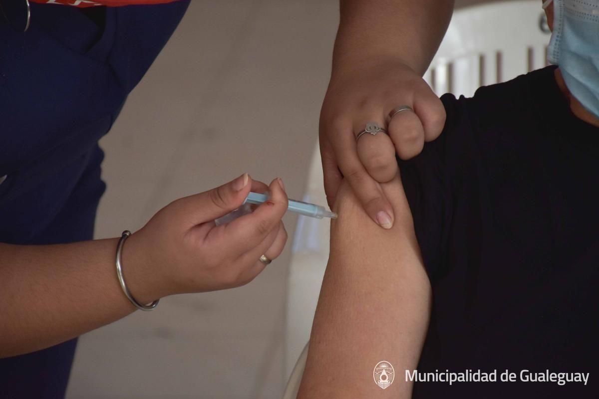 Mañana vacunan con segunda dosis de Covishield