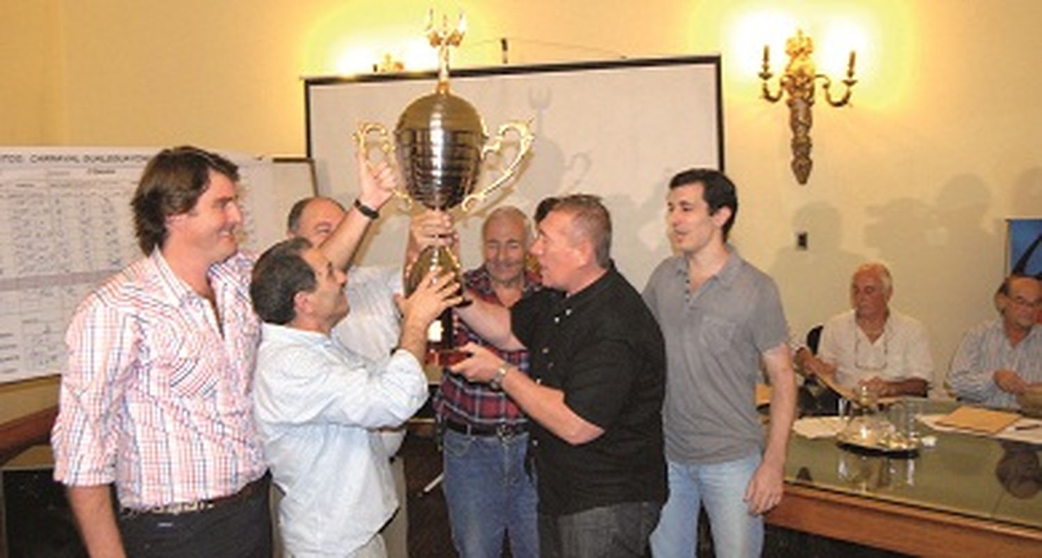 Kamarr es bicampeona del Carnaval del País