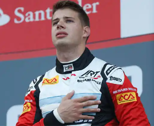 Facundo Regalia, el piloto bonaerense que sueña con alcanzar la Fórmula Uno