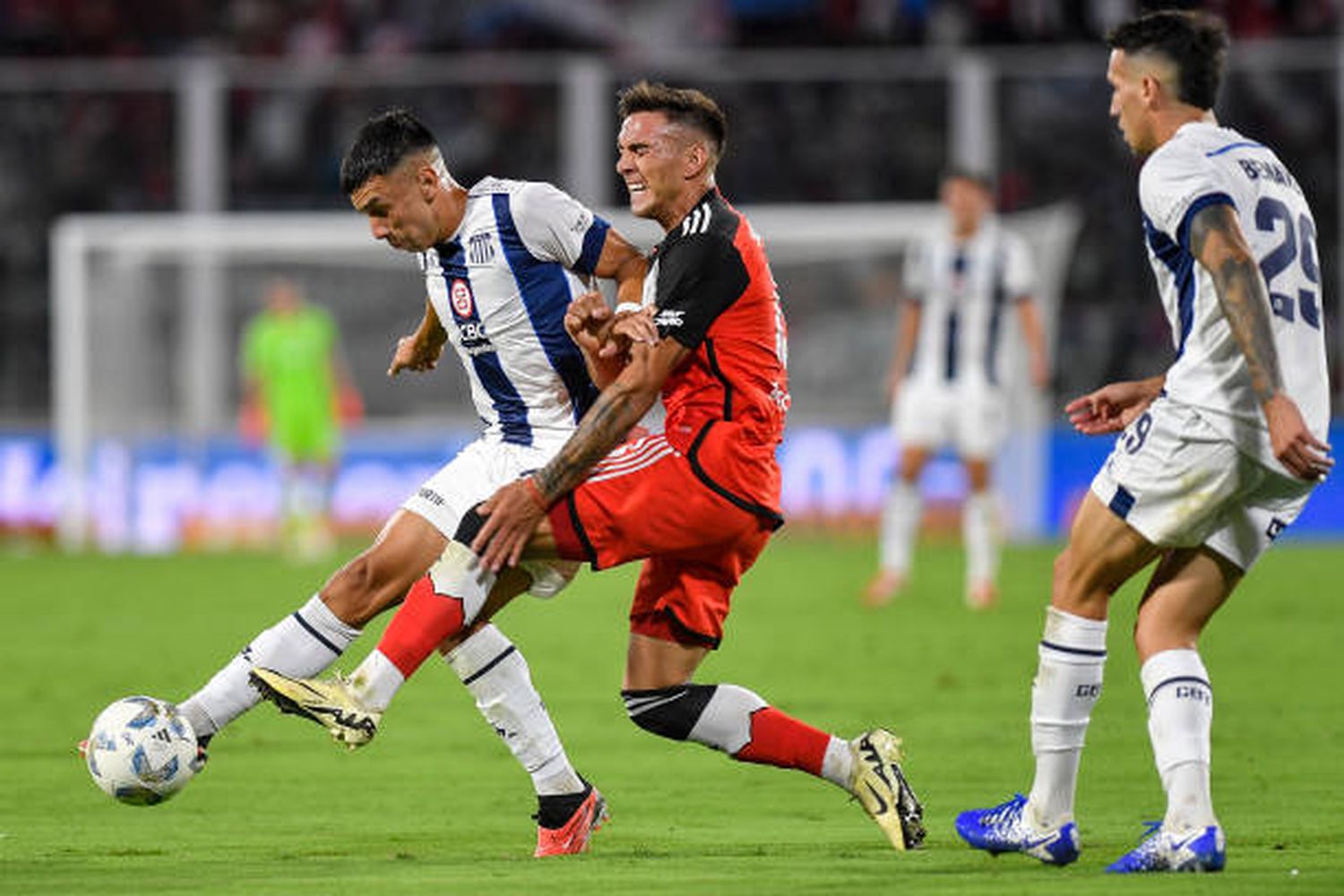 Talleres-River, duelo argentino en octavos de final.