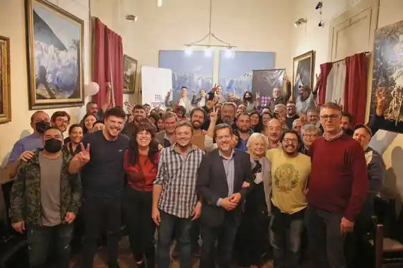 La interna del Frente de Todos pudo hasta con Los Irrompibles: Radicales K dejaron a Santoro y lanzaron nuevo espacio