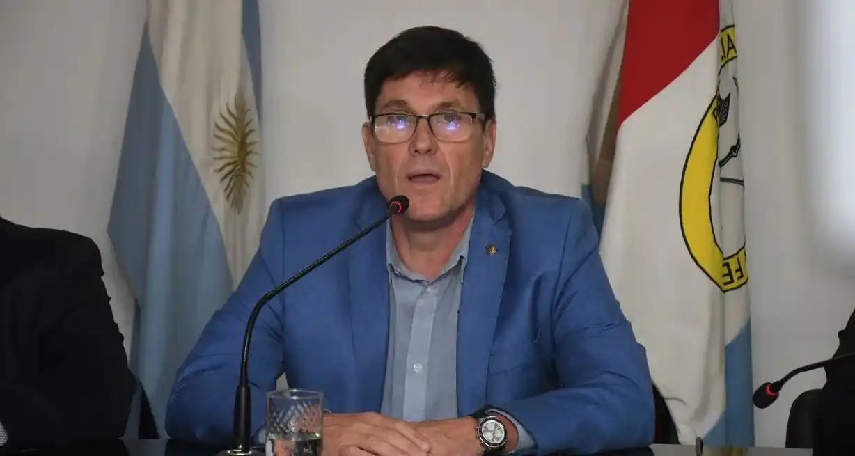 José Goity destacó que la discusión paritaria no se dará en un contexto de cese de actividades. Crédito: Flavio Raina