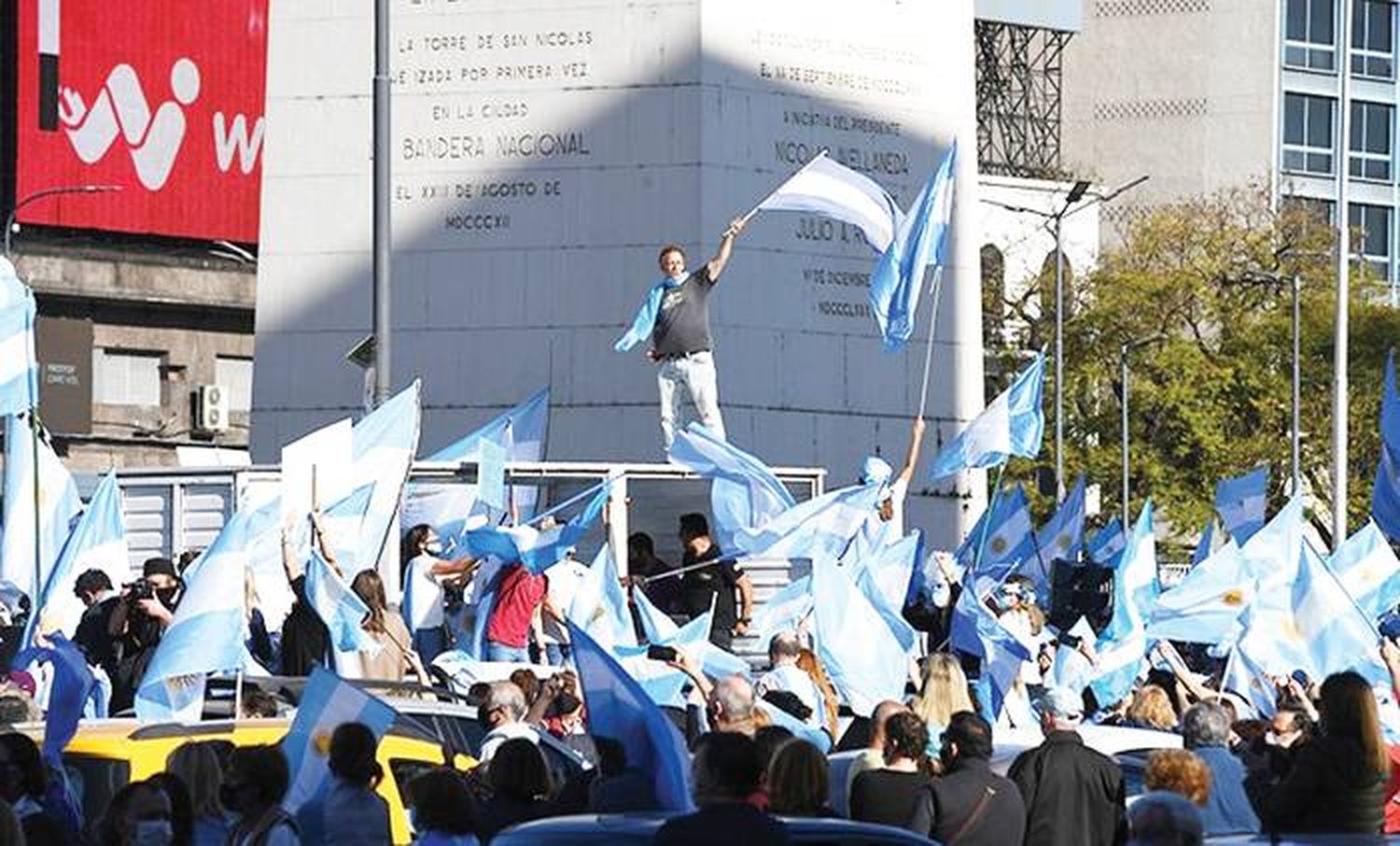 Un banderazo contra el  gobierno se realizó en distintas ciudades del país