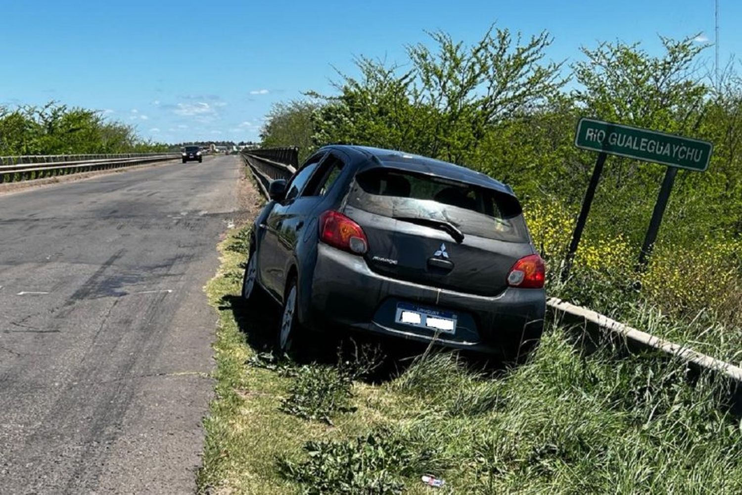 Se produjo un violento triple choque sobre el puente del río Gualeguaychú