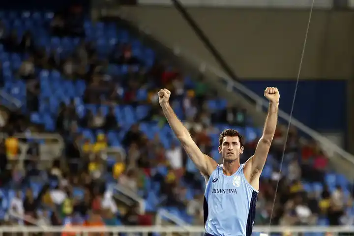 Chiaraviglio no se conforma y aviva su llama olímpica