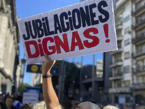 Cuánto cobrarían los jubilados con el aumento aprobado en Diputados