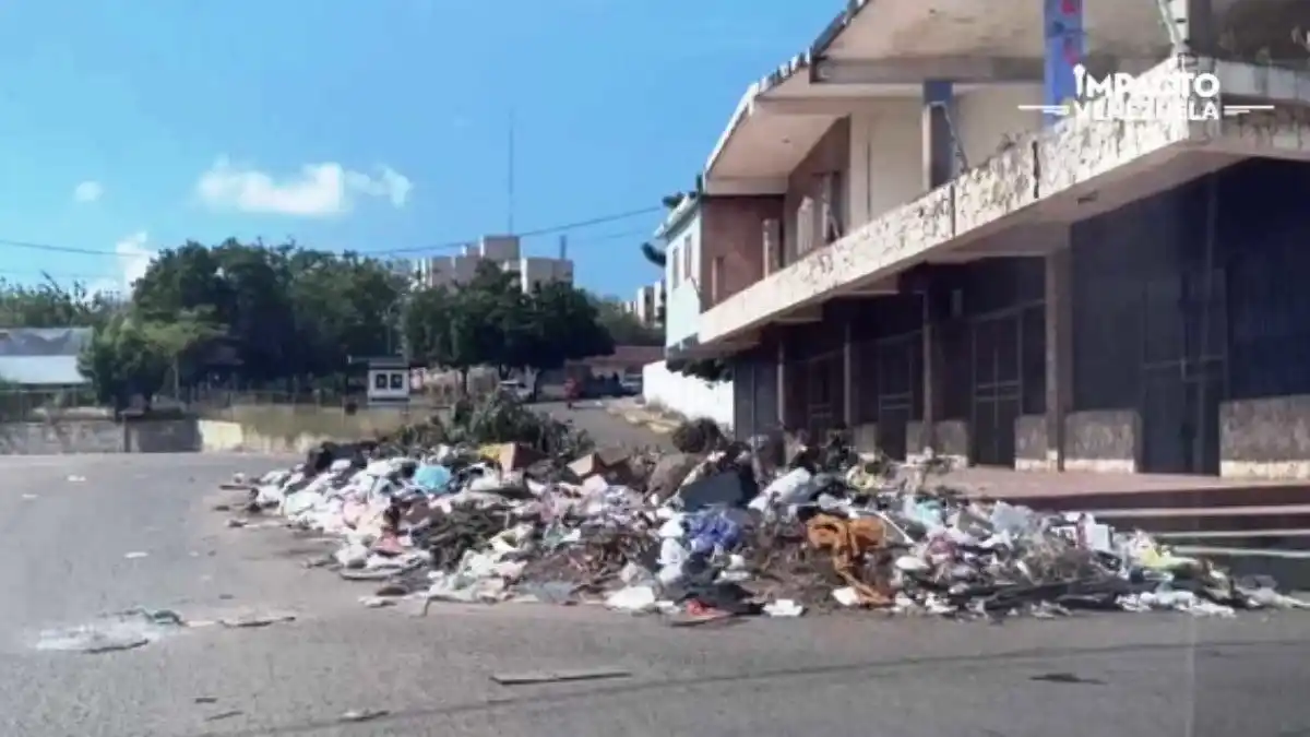 «MARACAIBO MARGINADA Y SIN UN REAL»: Entre basura, falta de agua y escasez de gasolina cierra el año la capital zuliana (video)
