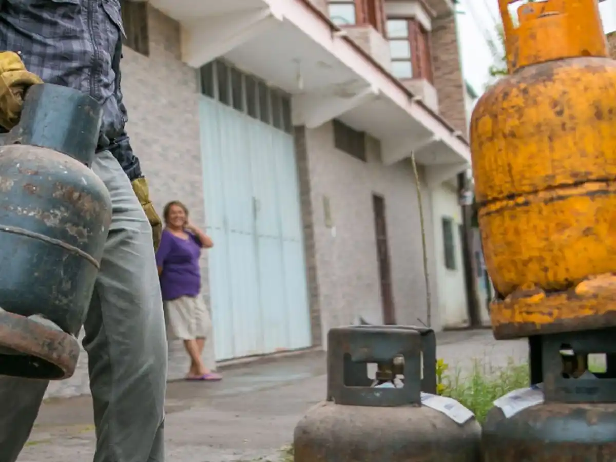 El precio oficial de la garrafa de gas vuelve a aumentar en julio y elevan el subsidio