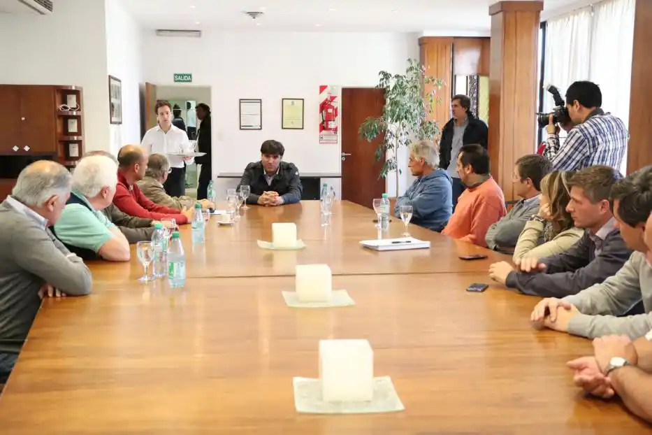 En Tandil, Diego Bossio reunió a  empresarios 