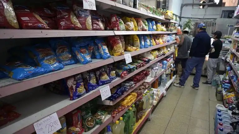 Empresas alimenticias piden aumentos al Gobierno y hablan de un atraso de hasta el 20%