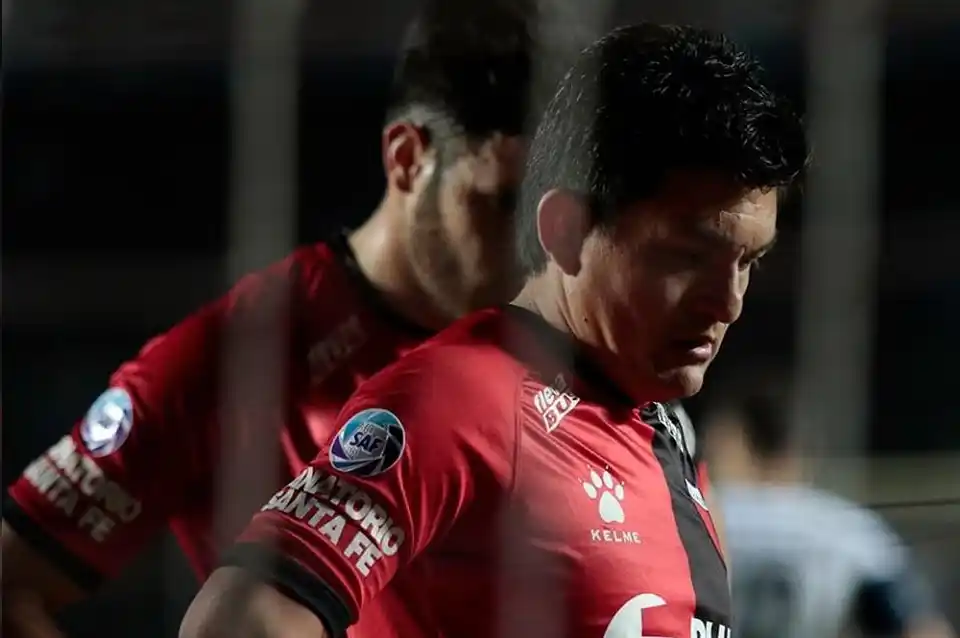 Colón recibe hoy a Racing