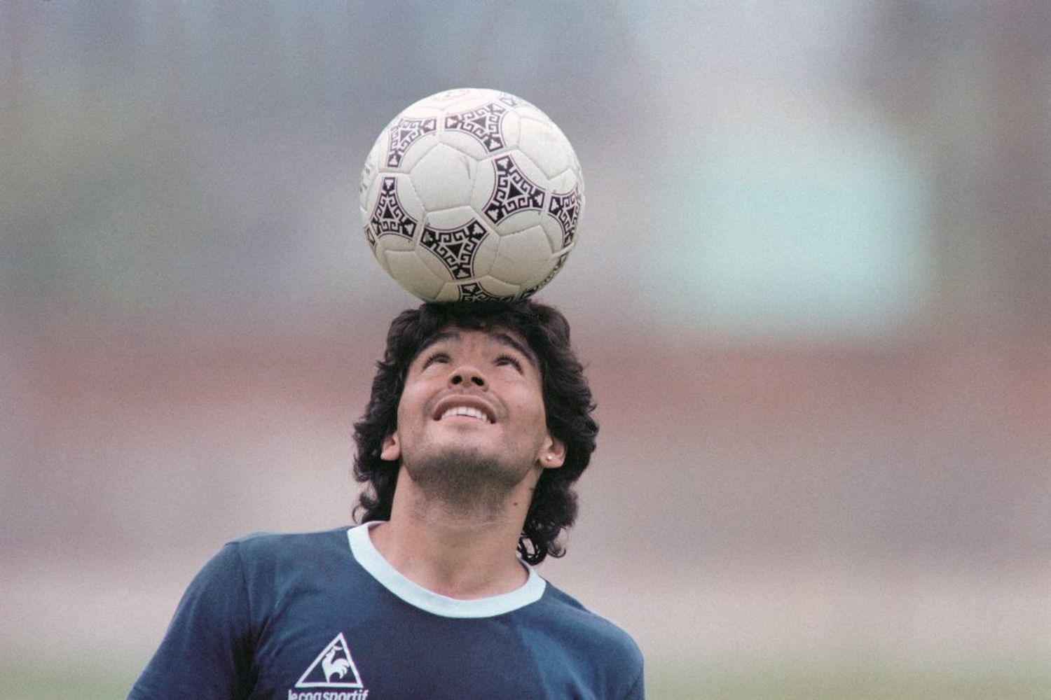 Diego Maradona: El ícono inmortal que sigue viviendo en el corazón de Argentina