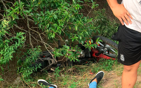 El testimonio de Alejandro, el vecino que asistió a un hombre que cayó de la moto