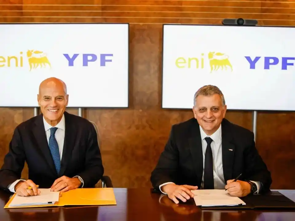 YPF firmó un acuerdo con una empresa italiana para potenciar exportaciones de Vaca Muerta.