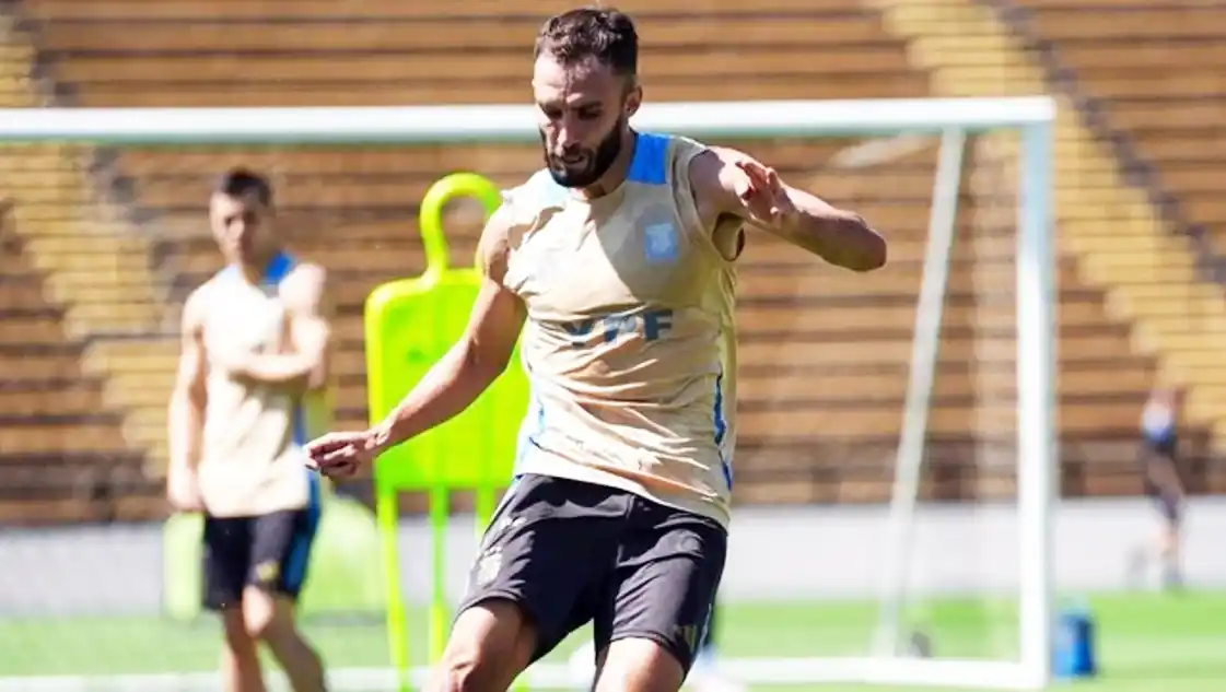 Argentina se entrenó y partió rumbo a Nueva Jersey para el partido ante Chile