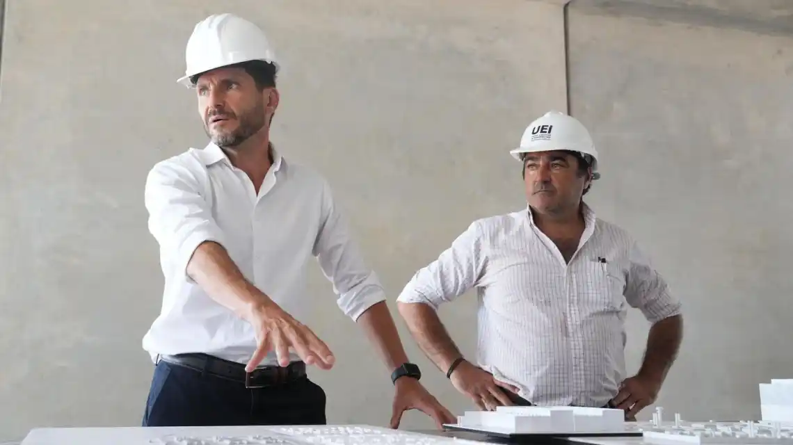 Pullaro recorrió las obras de la Unidad Penitenciaria N° 8 junto a funcionarios provinciales.