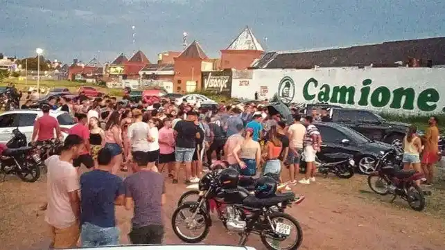 Mas de 300 adolescentes celebraron el Último Día de Clases