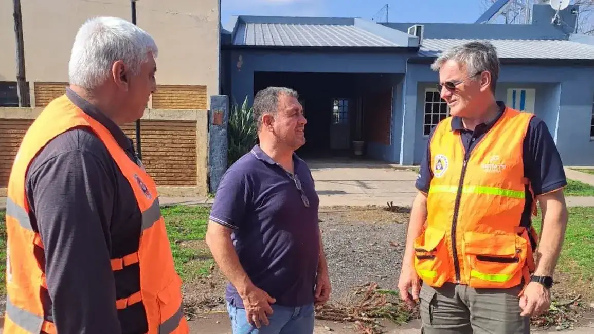 Un fuerte temporal azotó a dos departamentos de la provincia y generó destrozos - 2
