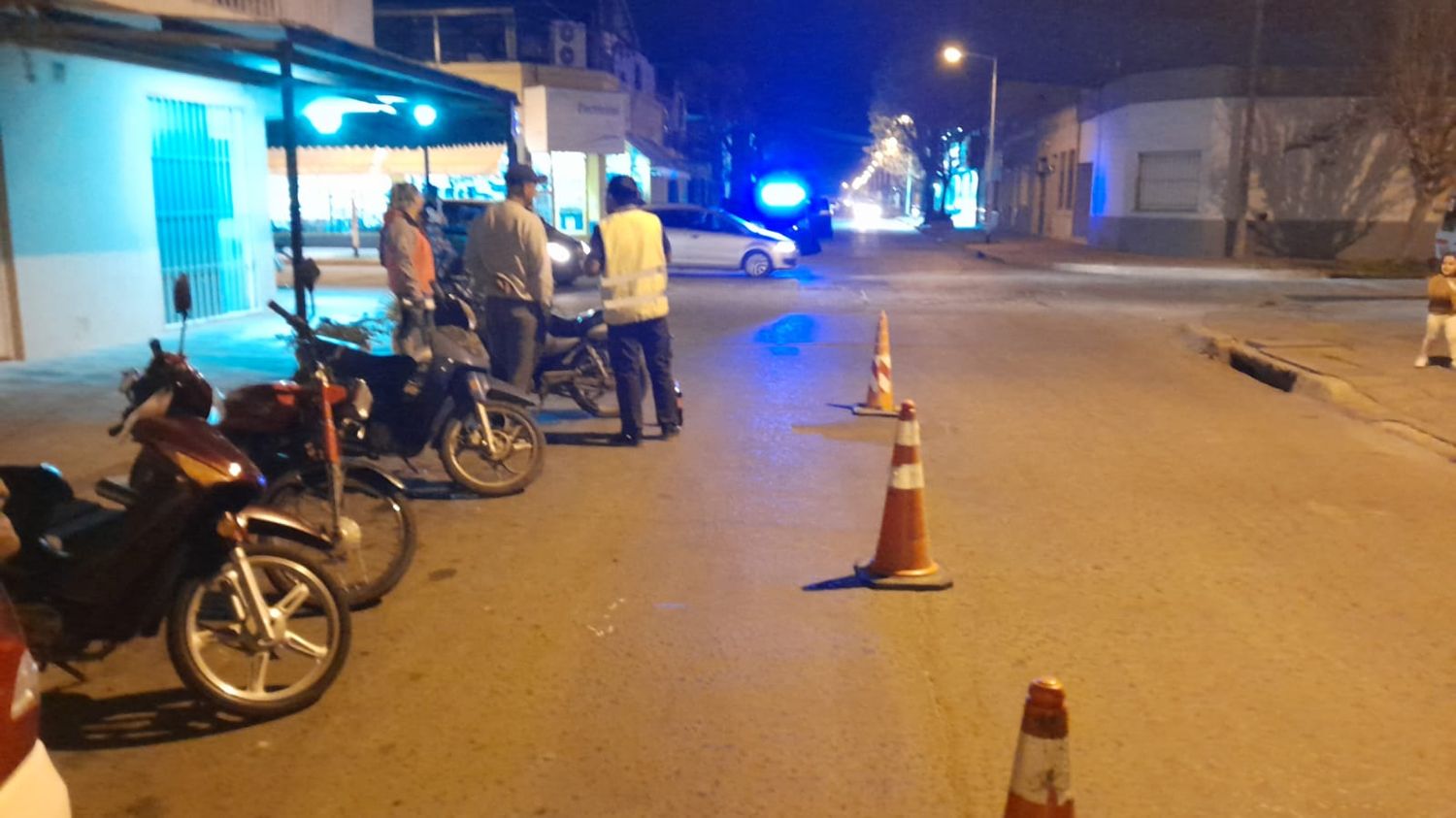 Operativos de tránsito: secuestran motos, autos abandonados y labran infracciones por mal estacionamiento
