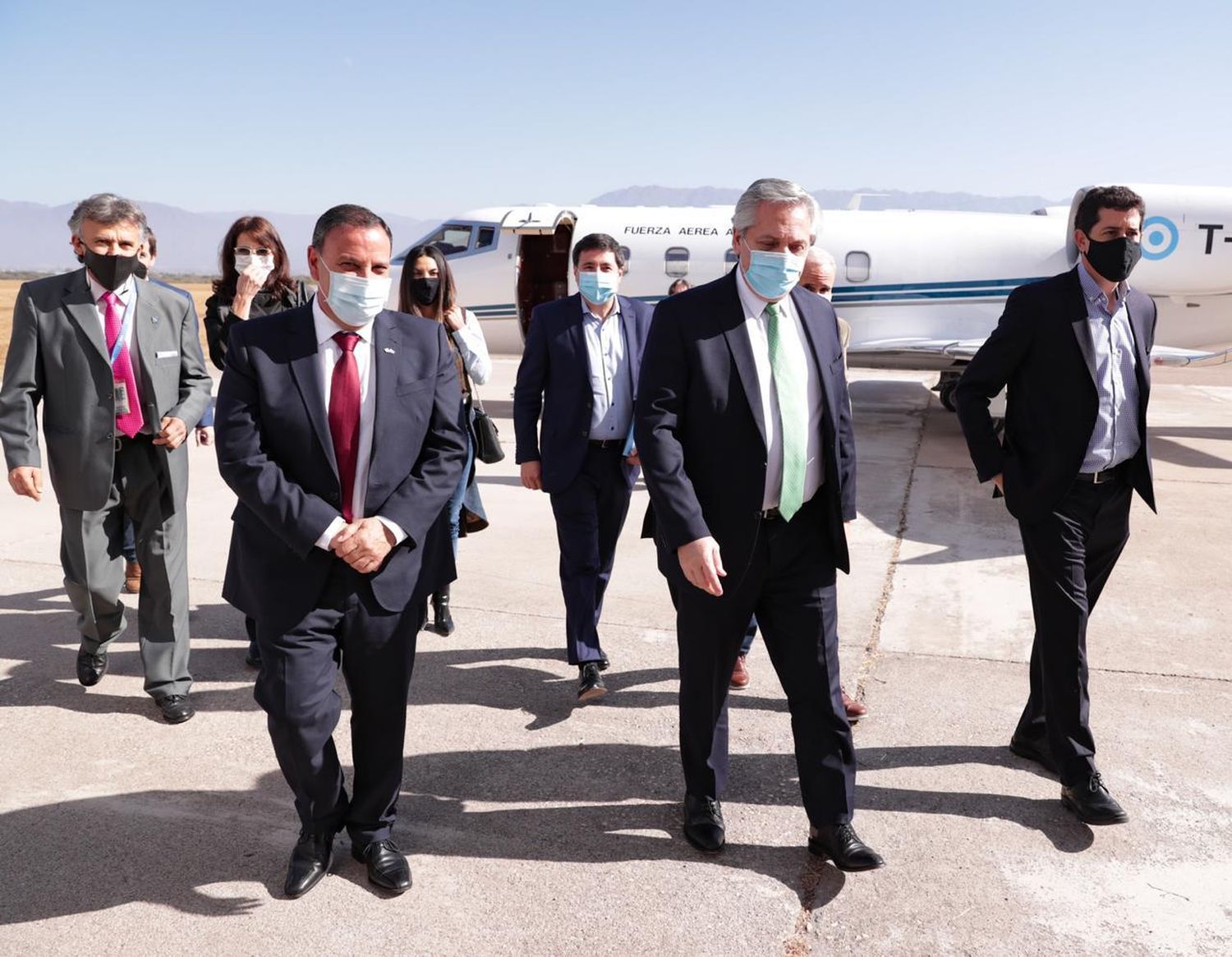 Insaurralde, positivo de coronavirus: El presidente suspendió el viaje a Catamarca y Arroyo regresaba separado