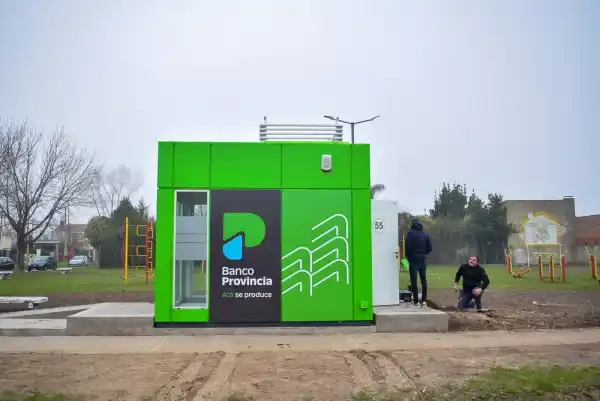 Ponen en marcha los nuevos cajeros automáticos en el Acceso Norte de Chascomús