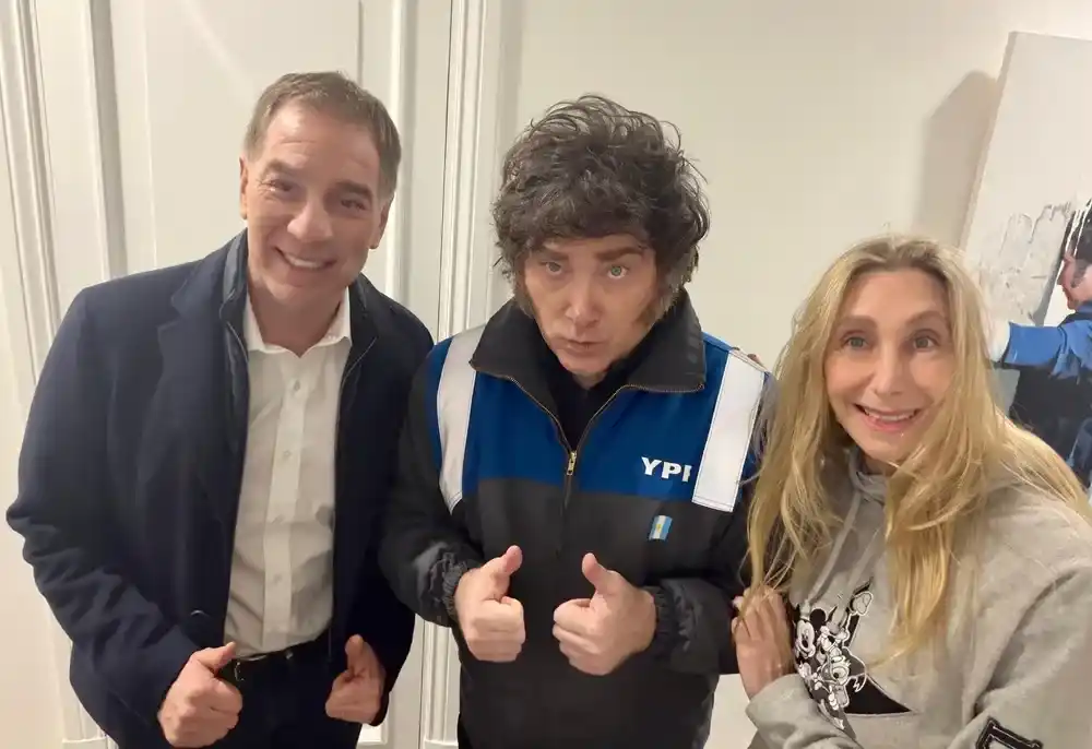 Milei se reunió con Santilli en Olivos y lo oficializó como nuevo jefe de Gabinete