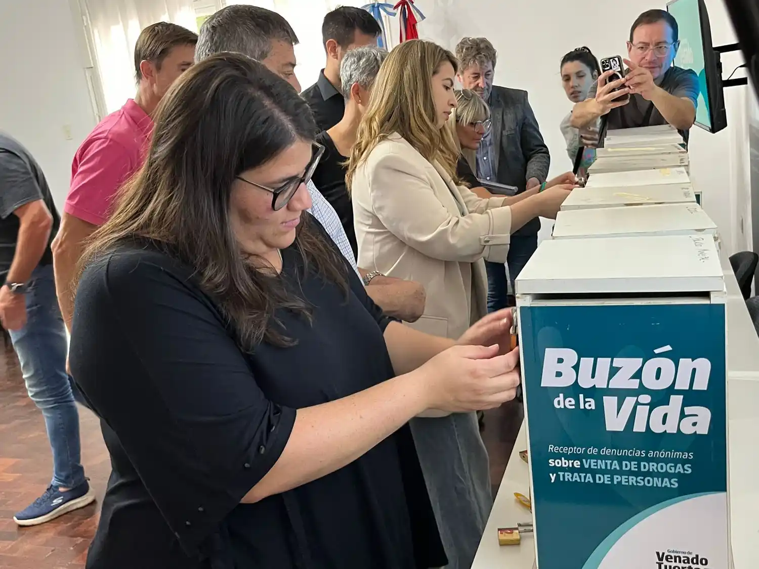 Apertura de buzones en sala "Intendente Garnier".