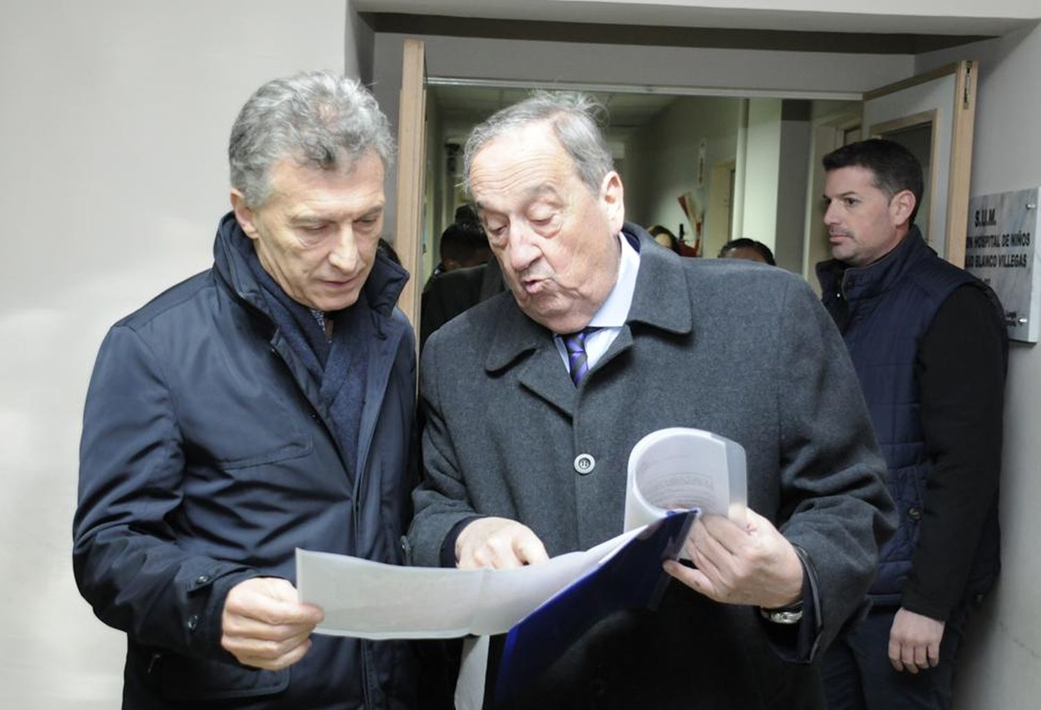 En sorpresiva visita a Tandil, Macri y Vidal recorrieron con Lunghi el Hospital de Niños