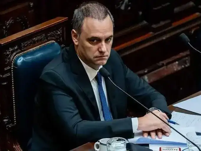 Manuel Adorni gastó 139 millones de pesos 
con tarjeta de crédito en poco más de dos años