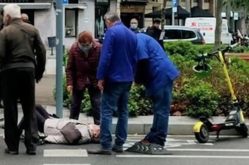 Conmoción en Mendoza: un hombre se cayó de un monopatín eléctrico y murió