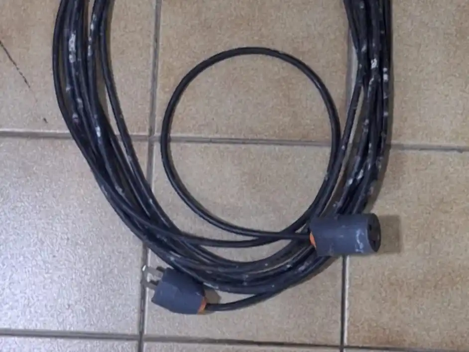 Se hizo el "dolobu" y robó una prolongación que estaba en el cantero de Bv. Santa Fe: lo descubrieron y detuvieron