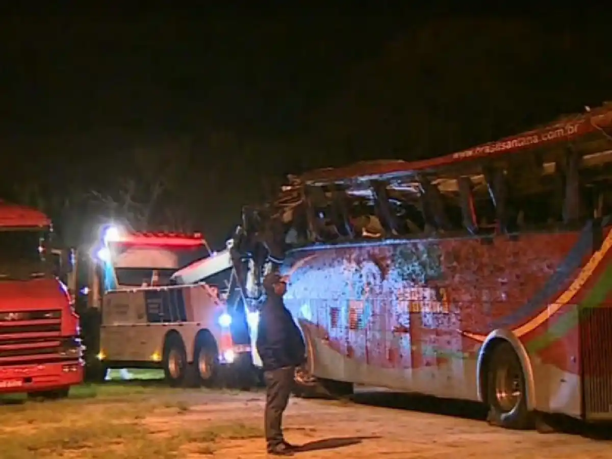 Al menos 10 muertos en un accidente vial en el sudeste de Brasil