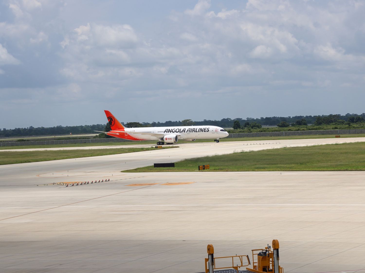 TAAG Angola Airlines Receives First Boeing 787-9 Dreamliner as Part of Fleet Renewal